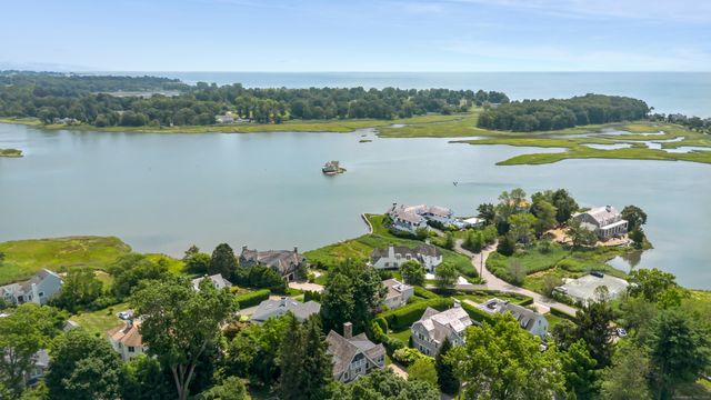 11 Edgewater Hillside, Westport, CT 06880