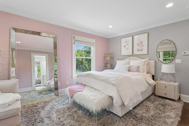 11 Edgewater Hillside, Westport, CT 06880