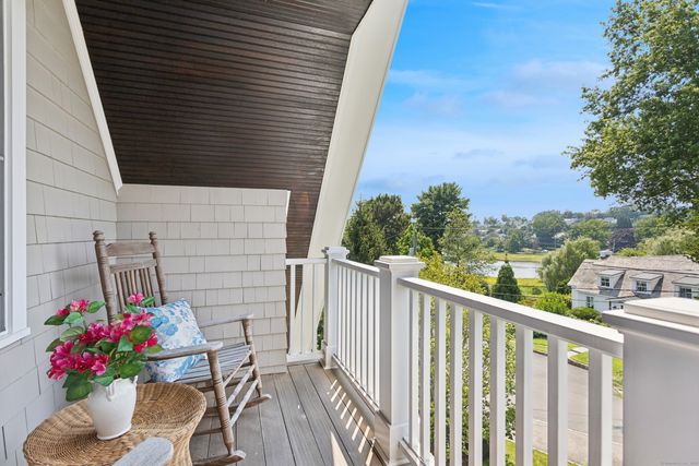 11 Edgewater Hillside, Westport, CT 06880