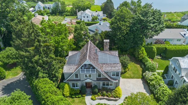 11 Edgewater Hillside, Westport, CT 06880