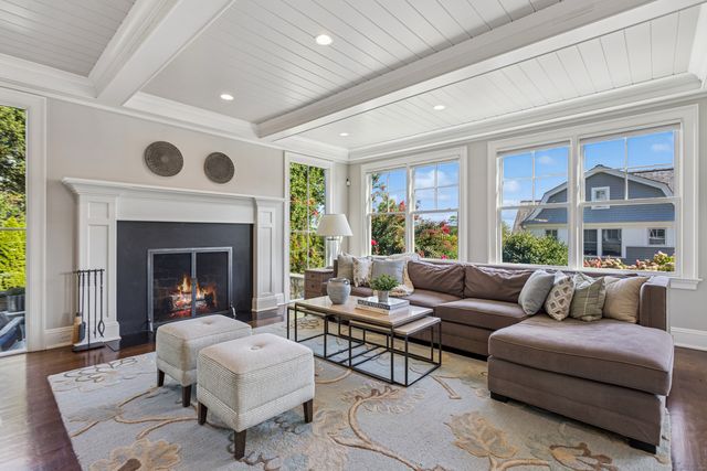 11 Edgewater Hillside, Westport, CT 06880