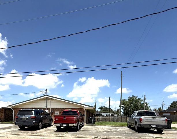 804 Allen Theriot Avenue, Houma, LA 70363