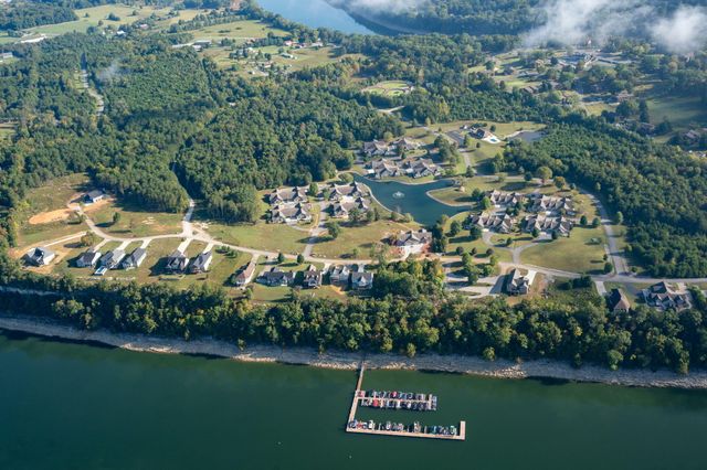 155 W Canterbury, Bronston, KY 42518