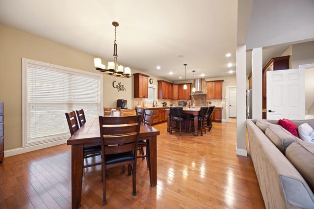 155 W Canterbury, Bronston, KY 42518