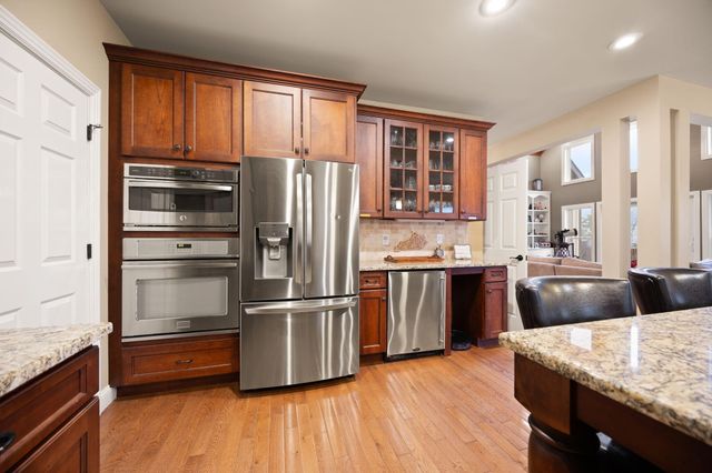 155 W Canterbury, Bronston, KY 42518