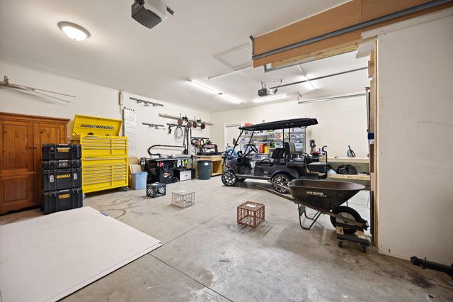 155 W Canterbury, Bronston, KY 42518