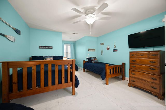 155 W Canterbury, Bronston, KY 42518