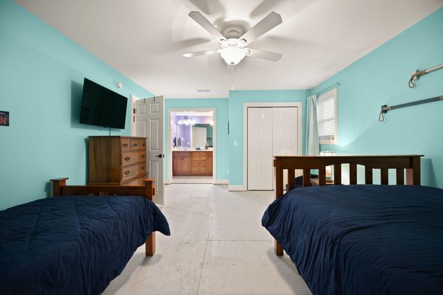 155 W Canterbury, Bronston, KY 42518