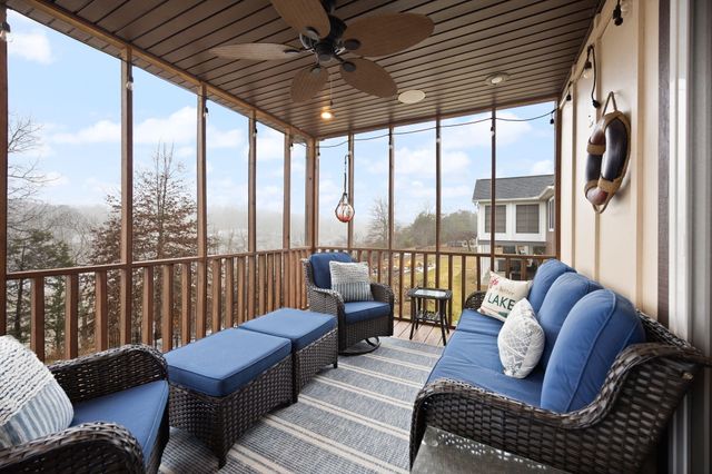 155 W Canterbury, Bronston, KY 42518