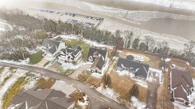 155 W Canterbury, Bronston, KY 42518