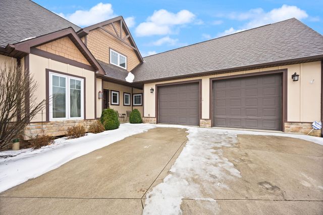 155 W Canterbury, Bronston, KY 42518