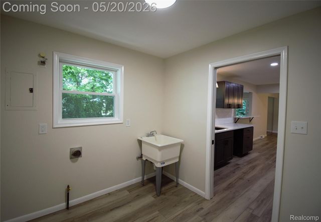 58085 DULWICH, Washington Township, MI 48094