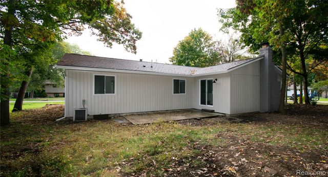 58085 DULWICH, Washington Township, MI 48094