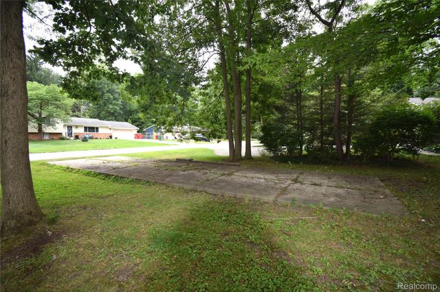 58085 DULWICH, Washington Township, MI 48094