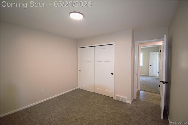 58085 DULWICH, Washington Township, MI 48094
