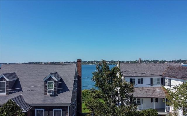 249 Tuckerman Avenue 5, Middletown, RI 02842