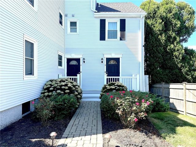 249 Tuckerman Avenue 5, Middletown, RI 02842