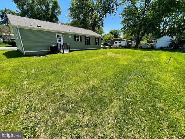 49 JUMP PL, Kearneysville, WV 25430