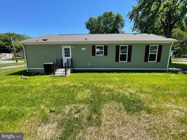 49 JUMP PL, Kearneysville, WV 25430