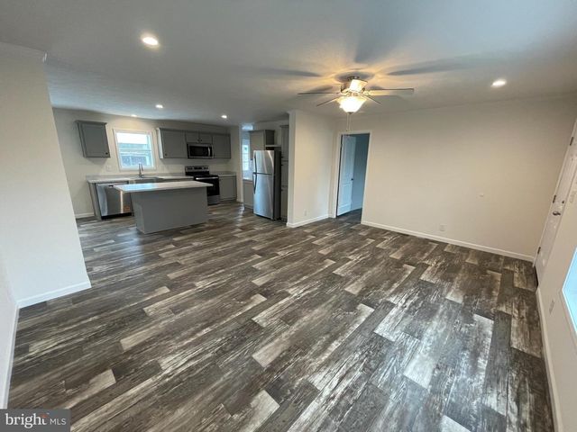 49 JUMP PL, Kearneysville, WV 25430