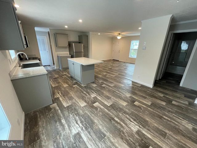 49 JUMP PL, Kearneysville, WV 25430