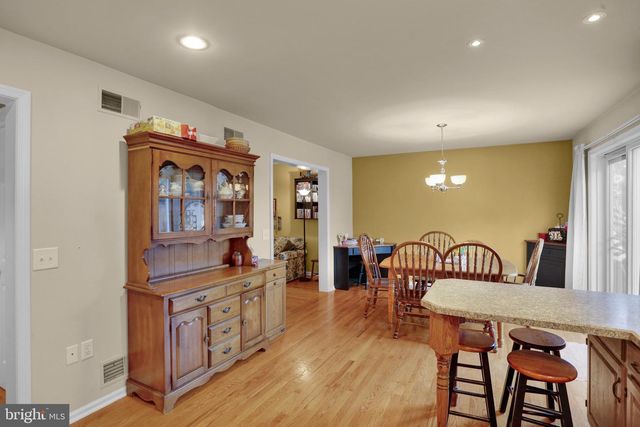 313 ACORN CIR, Lebanon, PA 17042