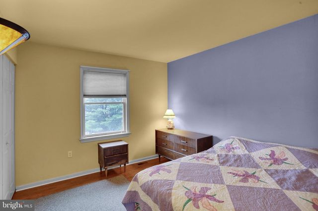313 ACORN CIR, Lebanon, PA 17042