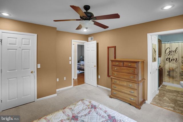 313 ACORN CIR, Lebanon, PA 17042