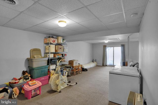 313 ACORN CIR, Lebanon, PA 17042