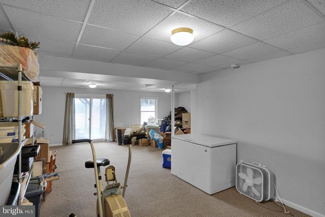 313 ACORN CIR, Lebanon, PA 17042