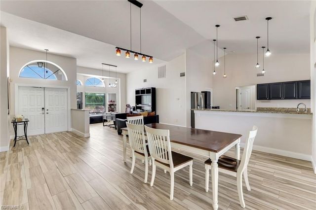 2013 Everest PKWY, Cape Coral, FL 33904