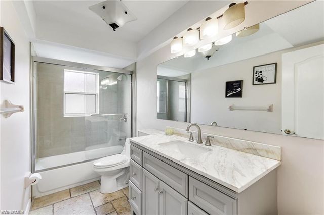 2013 Everest PKWY, Cape Coral, FL 33904