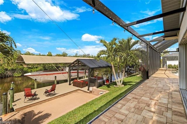 2013 Everest PKWY, Cape Coral, FL 33904