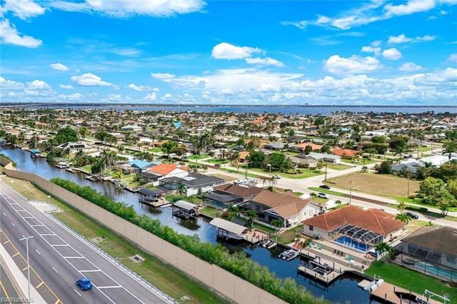 2013 Everest PKWY, Cape Coral, FL 33904
