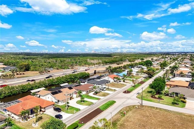 2013 Everest PKWY, Cape Coral, FL 33904