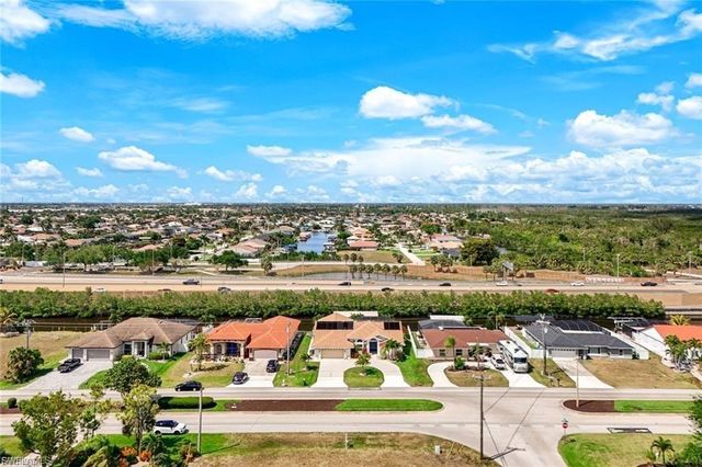 2013 Everest PKWY, Cape Coral, FL 33904