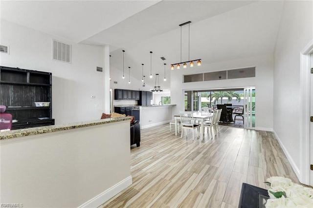 2013 Everest PKWY, Cape Coral, FL 33904