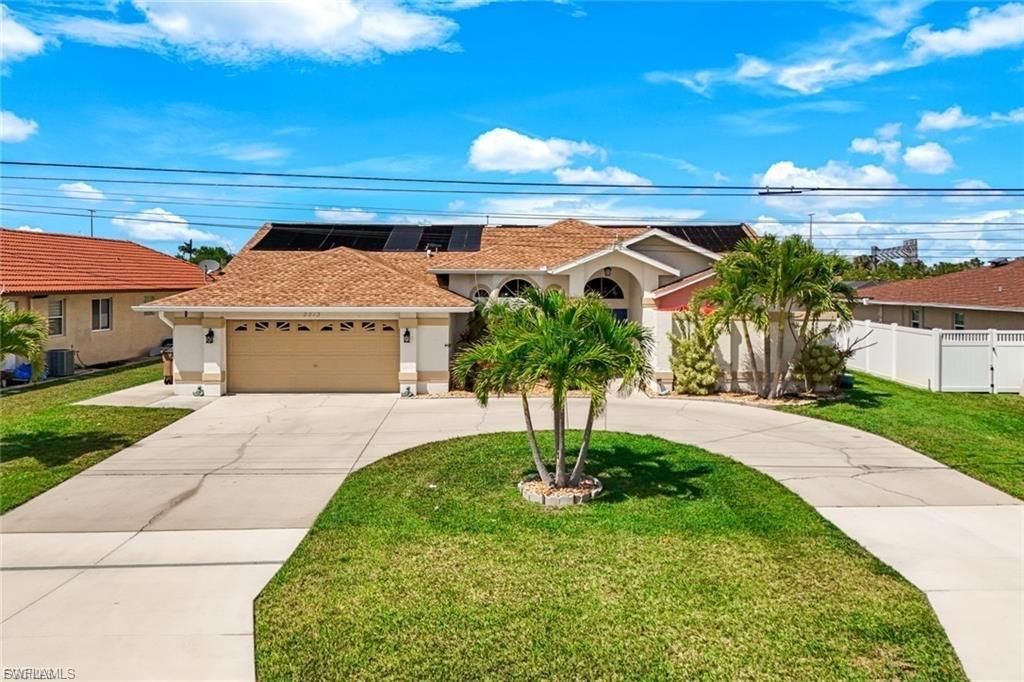 2013 Everest PKWY, Cape Coral, FL 33904
