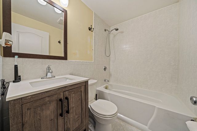 247 Howard St, Brockton, MA 02302