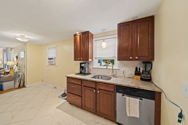 247 Howard St, Brockton, MA 02302