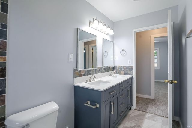 2207 S Fairview Drive, Shelbyville, IN 46176