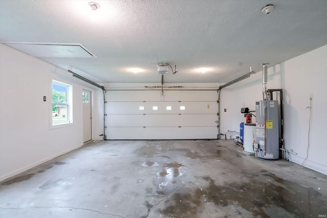 2207 S Fairview Drive, Shelbyville, IN 46176