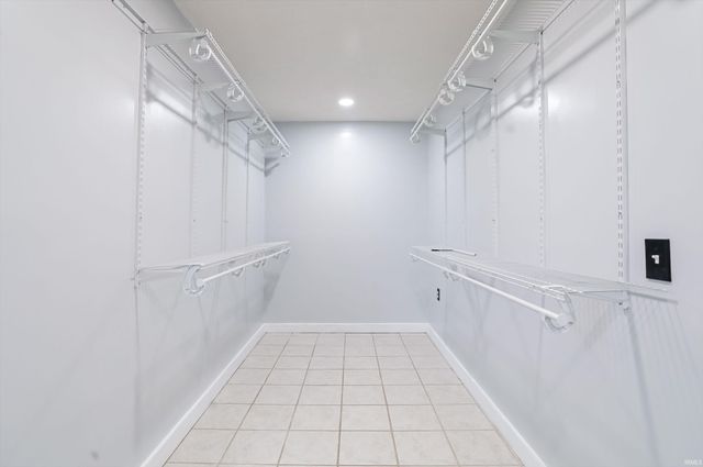 2207 S Fairview Drive, Shelbyville, IN 46176