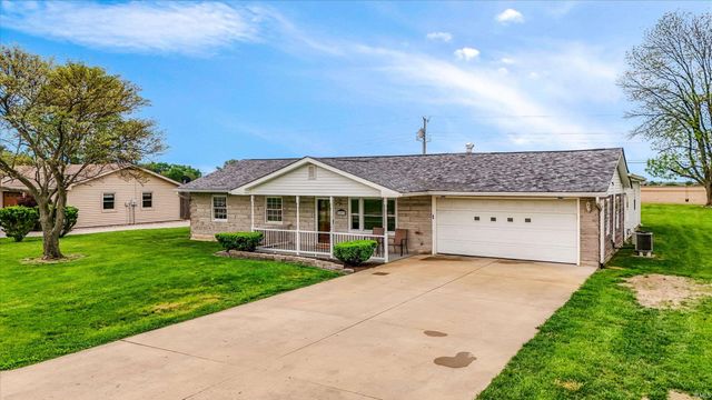 2207 S Fairview Drive, Shelbyville, IN 46176