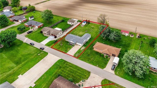 2207 S Fairview Drive, Shelbyville, IN 46176