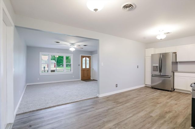2207 S Fairview Drive, Shelbyville, IN 46176