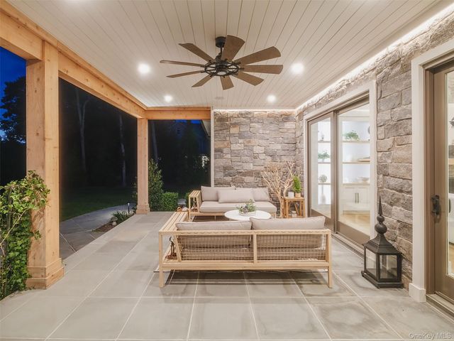 465 Ripple Water Lane, Southold, NY 11971