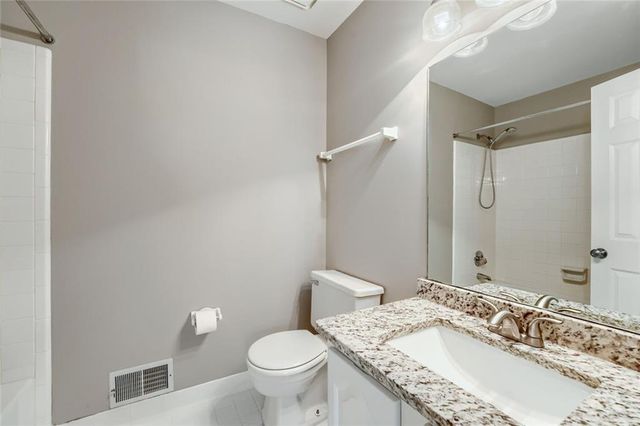 594 Harcourt Place SE, Marietta, GA 30067
