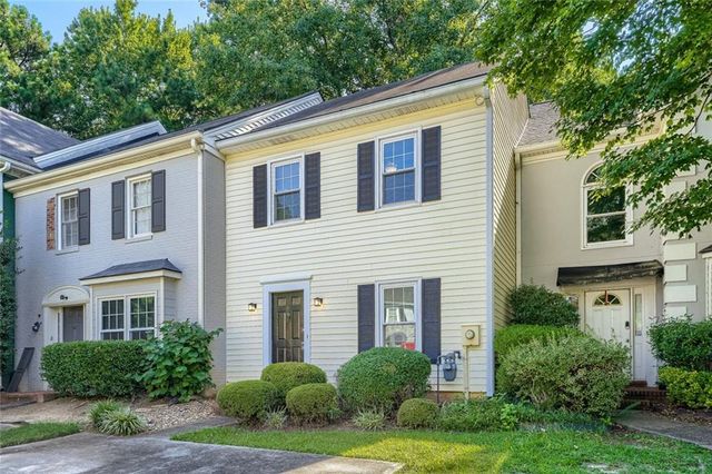 594 Harcourt Place SE, Marietta, GA 30067