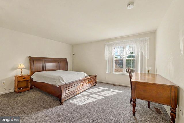 606 LONDON COURT II, Egg Harbor Twp, NJ 08234